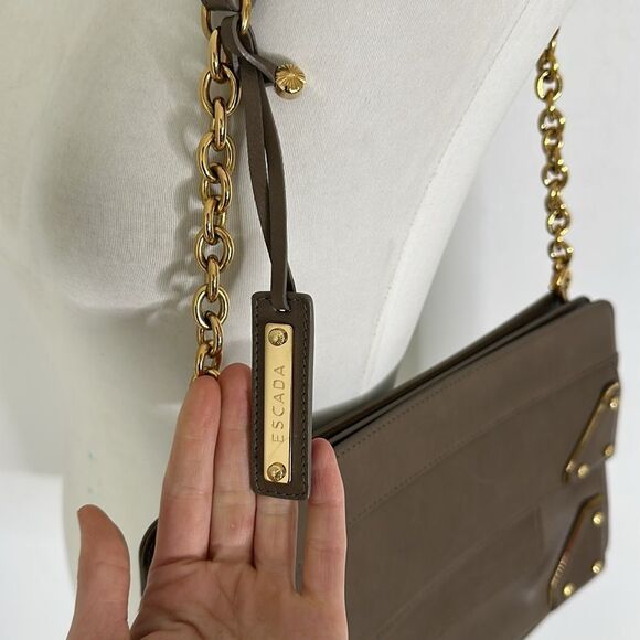 Sold - Picture 3 of 6